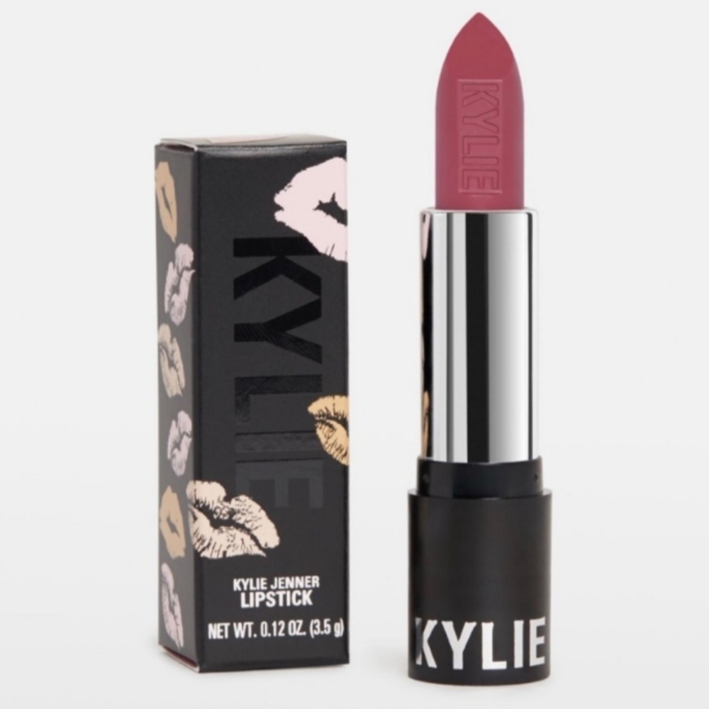 KYLIE Matte lipstick (FLIRTINI MATTE) NIB